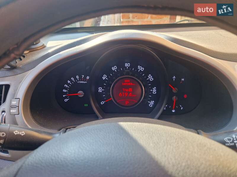 Внедорожник / Кроссовер Kia Sportage 2014 в Киеве