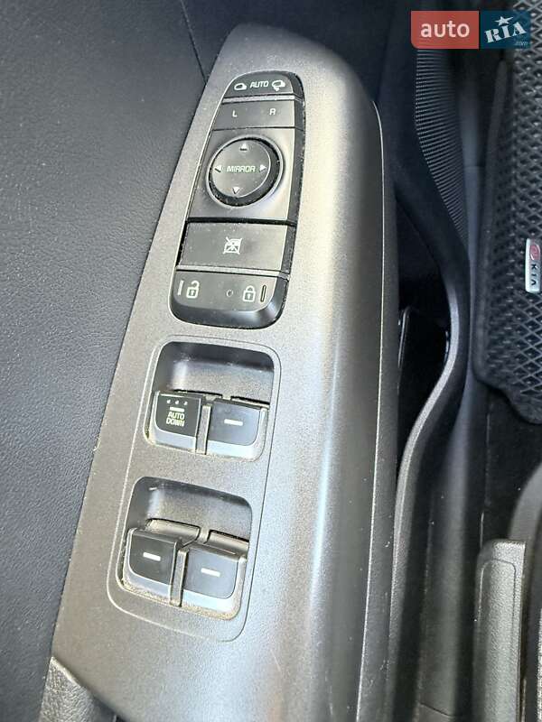 Внедорожник / Кроссовер Kia Sportage 2017 в Хусте