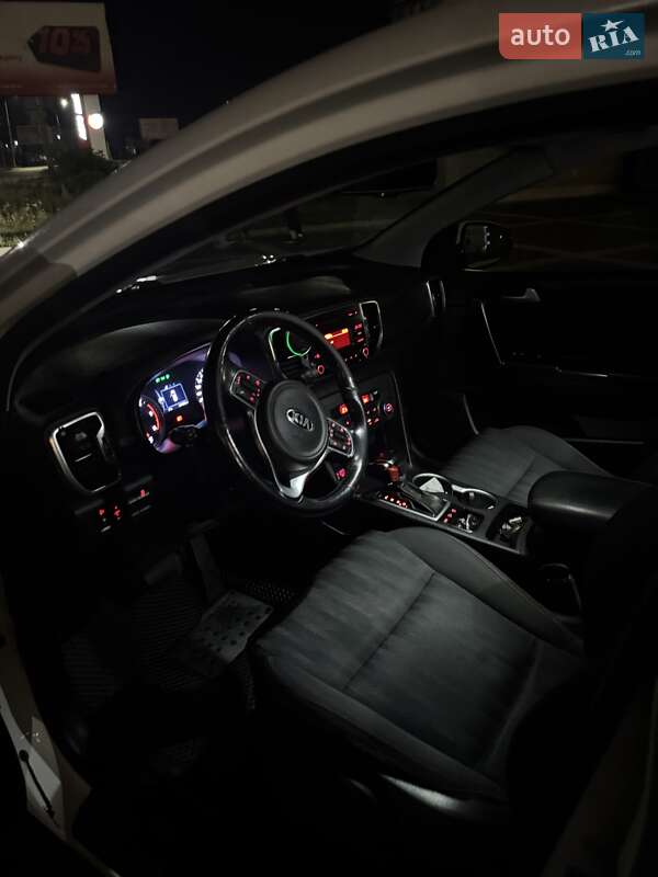 Внедорожник / Кроссовер Kia Sportage 2017 в Хусте