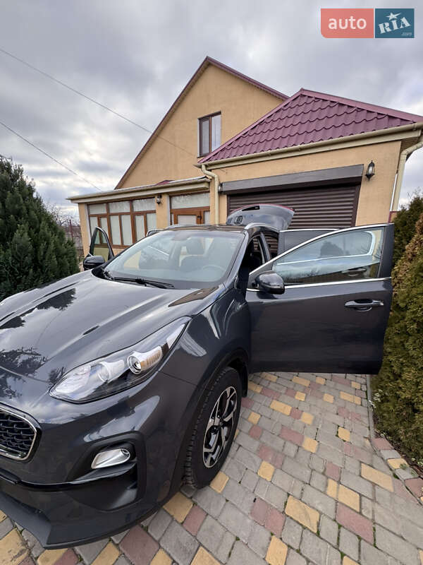 Позашляховик / Кросовер Kia Sportage 2021 в Южному