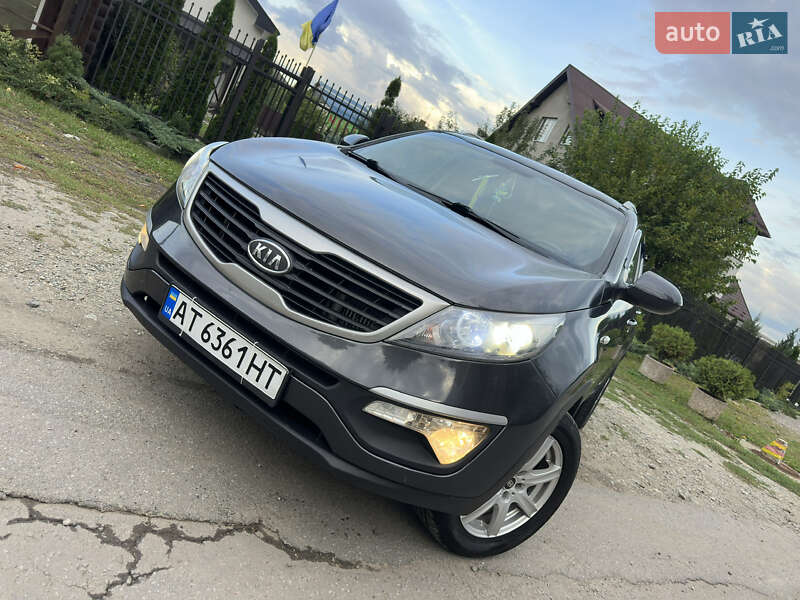 Внедорожник / Кроссовер Kia Sportage 2012 в Ивано-Франковске