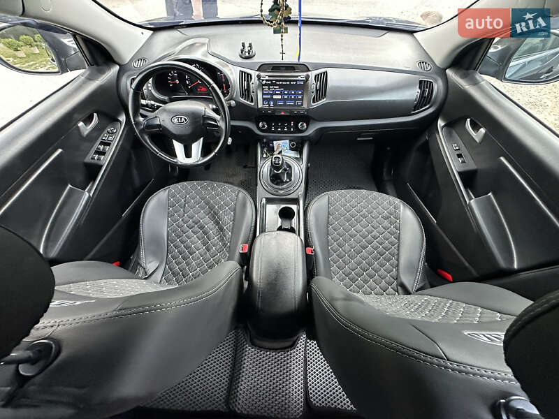 Внедорожник / Кроссовер Kia Sportage 2012 в Ивано-Франковске