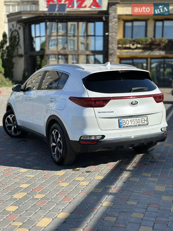 Внедорожник / Кроссовер Kia Sportage 2021 в Тернополе