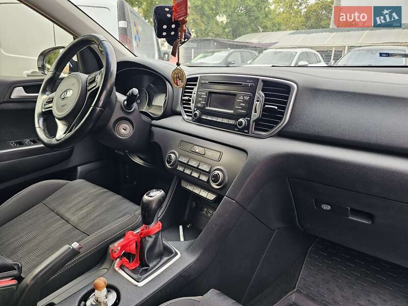 Внедорожник / Кроссовер Kia Sportage 2016 в Одессе фото 11 Внедорожник / Кроссовер Kia Sportage 2016 в Одессе
