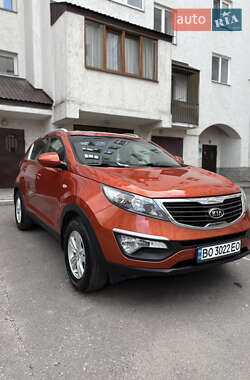 Внедорожник / Кроссовер Kia Sportage 2012 в Тернополе