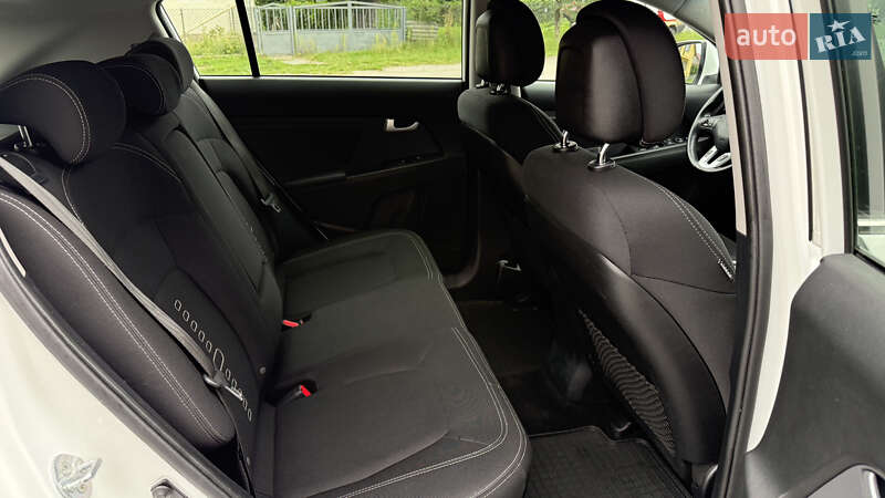 Внедорожник / Кроссовер Kia Sportage 2014 в Радивилове