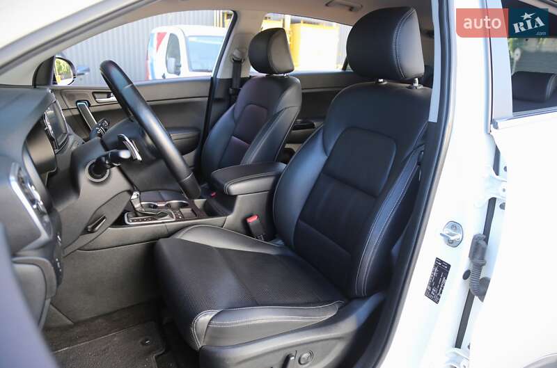 Внедорожник / Кроссовер Kia Sportage 2017 в Киеве фото 9 Внедорожник / Кроссовер Kia Sportage 2017 в Киеве