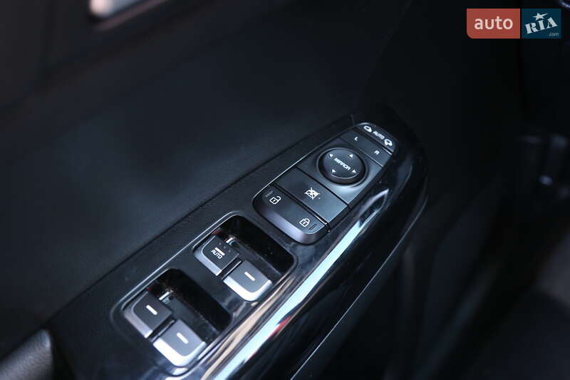 Внедорожник / Кроссовер Kia Sportage 2017 в Киеве фото 23 Внедорожник / Кроссовер Kia Sportage 2017 в Киеве