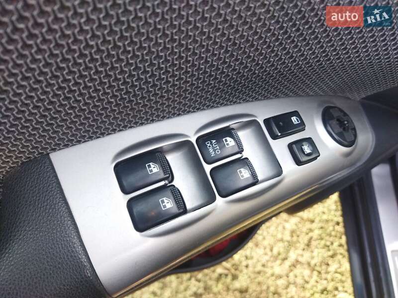 Внедорожник / Кроссовер Kia Sportage 2008 в Волочиске