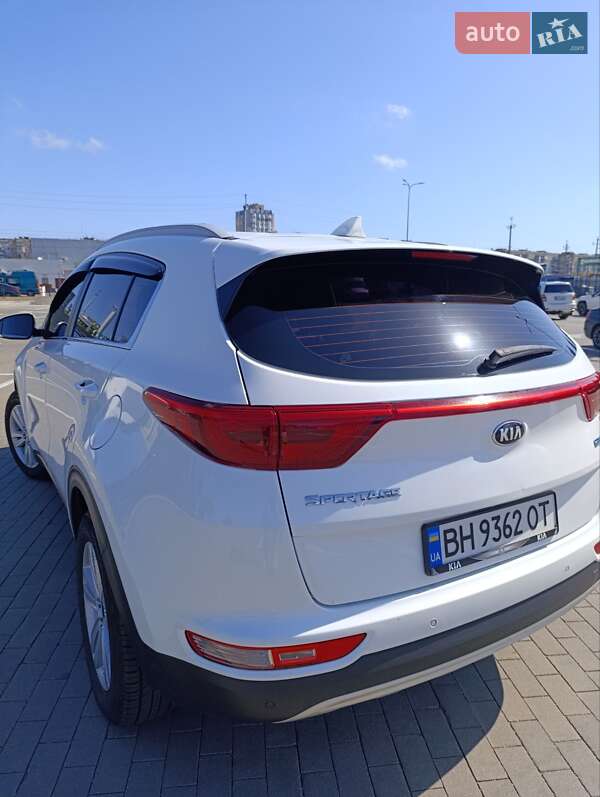 Позашляховик / Кросовер Kia Sportage 2016 в Одесі
