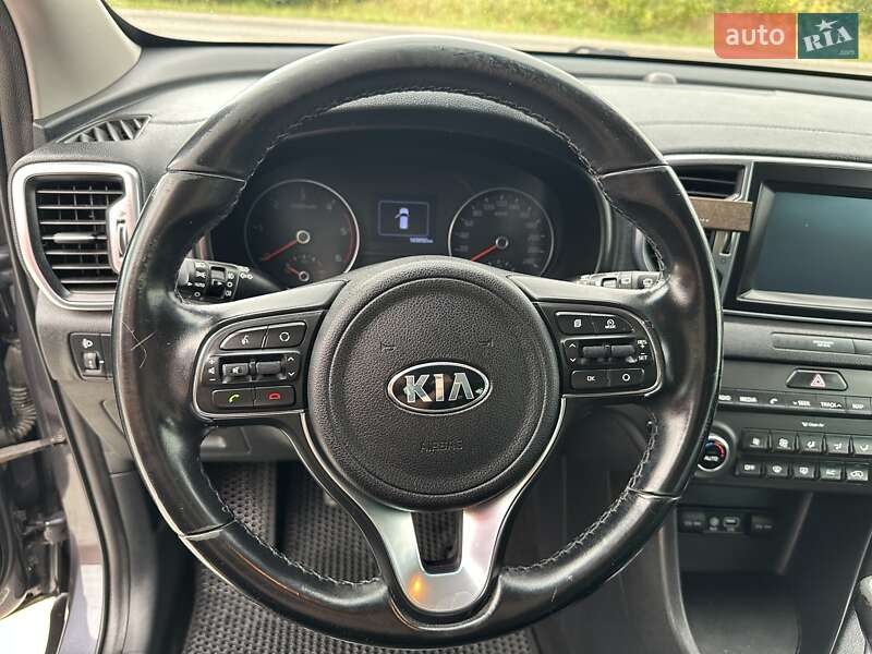 Внедорожник / Кроссовер Kia Sportage 2016 в Радехове