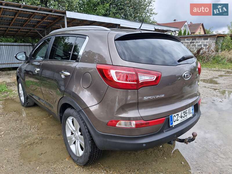 Внедорожник / Кроссовер Kia Sportage 2011 в Калуше