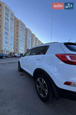 Внедорожник / Кроссовер Kia Sportage 2012 в 