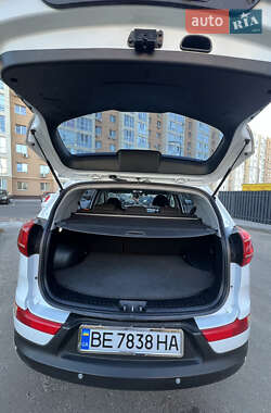Внедорожник / Кроссовер Kia Sportage 2012 в 