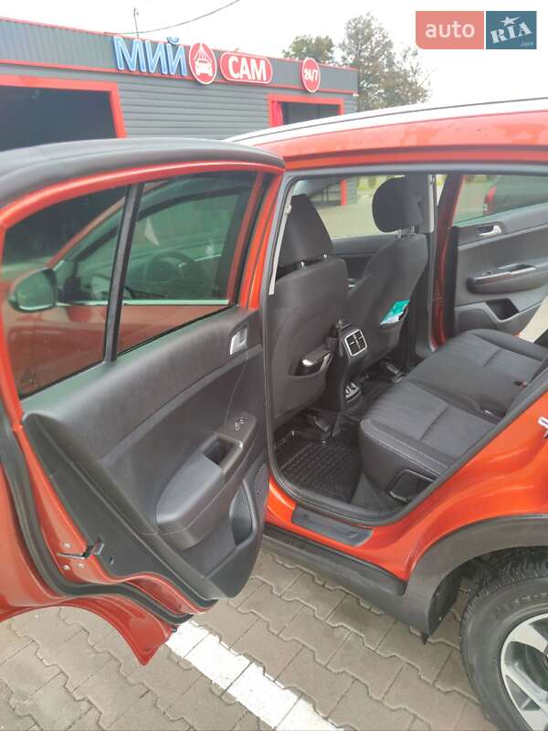 Внедорожник / Кроссовер Kia Sportage 2019 в Борисполе фото 8 Внедорожник / Кроссовер Kia Sportage 2019 в Борисполе