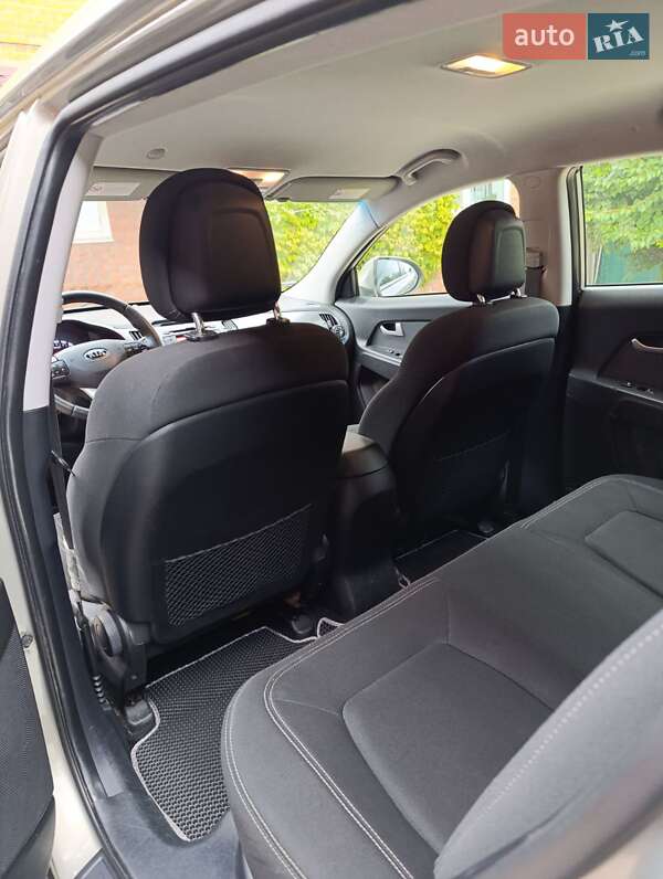 Внедорожник / Кроссовер Kia Sportage 2012 в Ахтырке