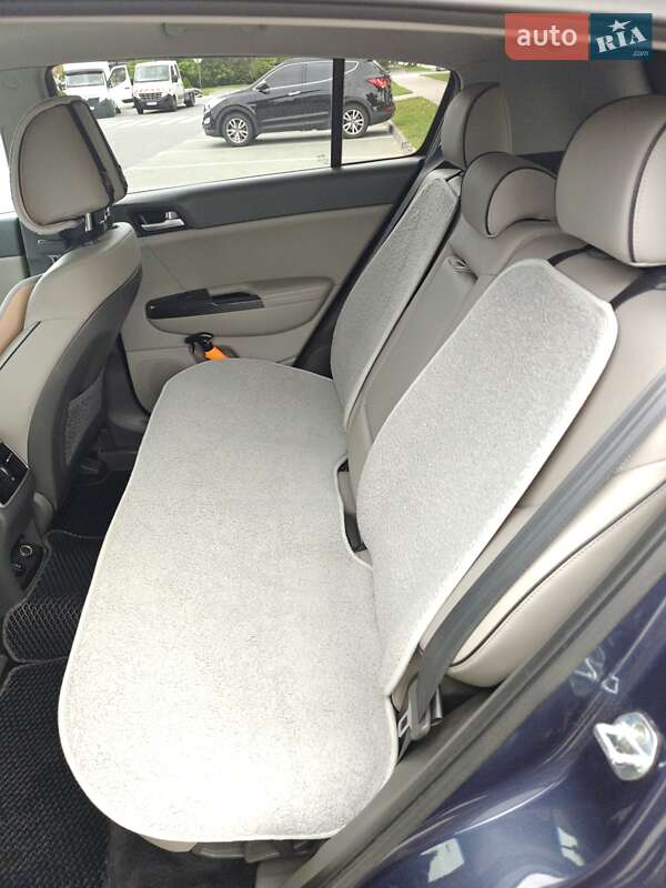 Внедорожник / Кроссовер Kia Sportage 2017 в Хмельницком