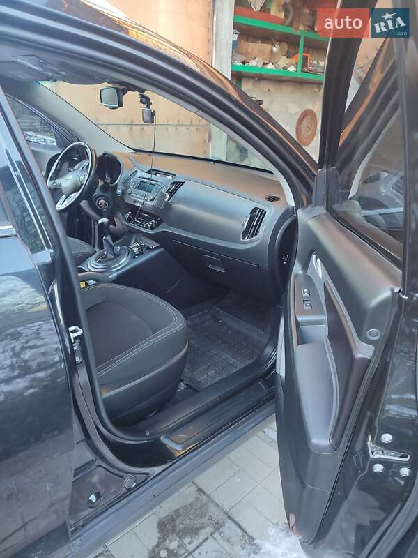 Внедорожник / Кроссовер Kia Sportage 2012 в Днепре