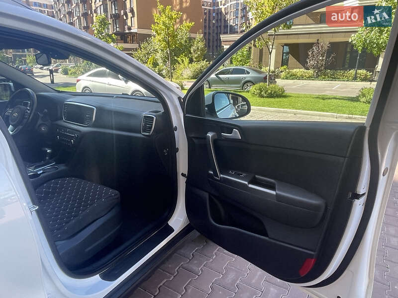 Позашляховик / Кросовер Kia Sportage 2020 в Києві фото 14 Позашляховик / Кросовер Kia Sportage 2020 в Києві