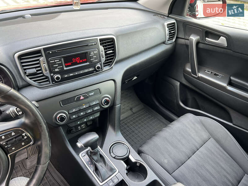 Позашляховик / Кросовер Kia Sportage 2016 в Миколаєві