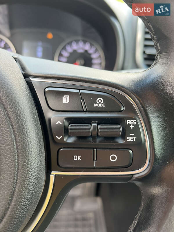 Позашляховик / Кросовер Kia Sportage 2016 в Миколаєві