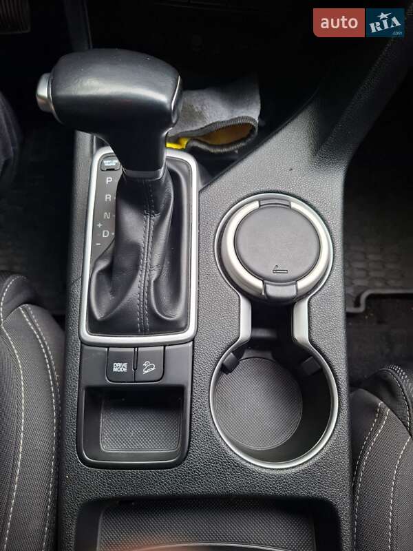 Позашляховик / Кросовер Kia Sportage 2016 в Кривому Розі