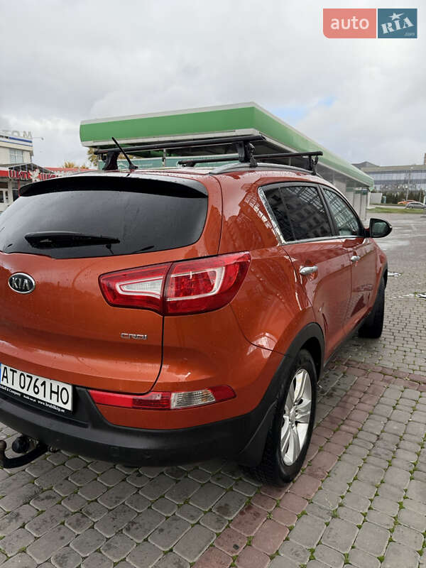 Позашляховик / Кросовер Kia Sportage 2011 в Івано-Франківську