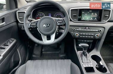Позашляховик / Кросовер Kia Sportage 2019 в  фото 17 Позашляховик / Кросовер Kia Sportage 2019 в