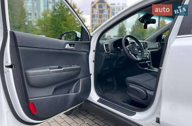 Позашляховик / Кросовер Kia Sportage 2019 в  фото 27 Позашляховик / Кросовер Kia Sportage 2019 в