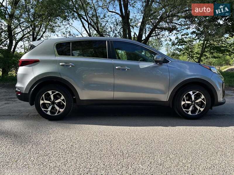 Позашляховик / Кросовер Kia Sportage 2021 в Києві фото 8 Позашляховик / Кросовер Kia Sportage 2021 в Києві