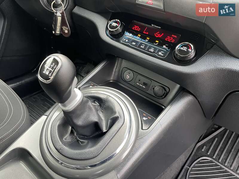 Позашляховик / Кросовер Kia Sportage 2012 в Ковелі