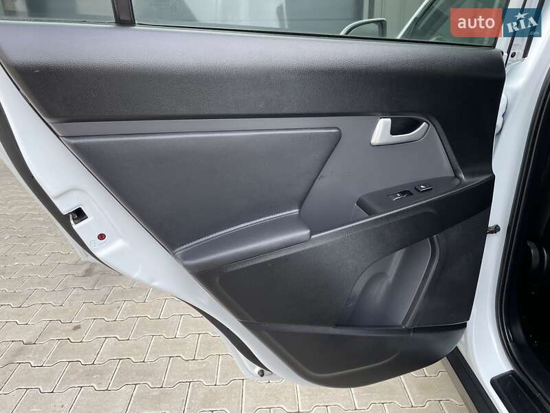 Позашляховик / Кросовер Kia Sportage 2012 в Ковелі