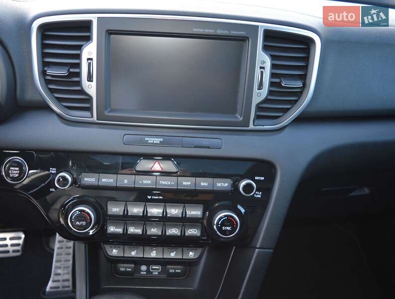 Позашляховик / Кросовер Kia Sportage 2017 в Львові