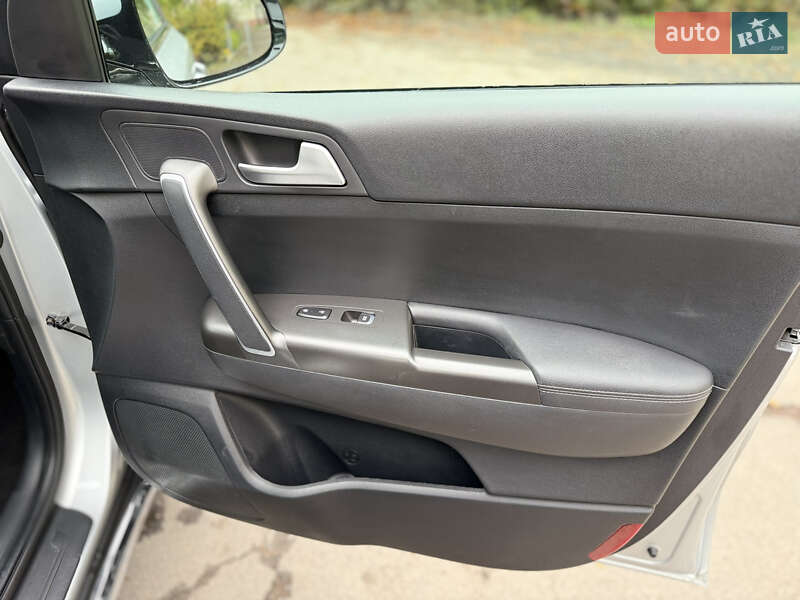 Внедорожник / Кроссовер Kia Sportage 2019 в Луцке фото 10 Внедорожник / Кроссовер Kia Sportage 2019 в Луцке