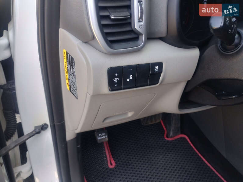 Позашляховик / Кросовер Kia Sportage 2016 в Києві фото 7 Позашляховик / Кросовер Kia Sportage 2016 в Києві