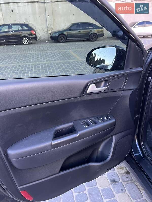 Позашляховик / Кросовер Kia Sportage 2019 в Львові фото 2 Позашляховик / Кросовер Kia Sportage 2019 в Львові