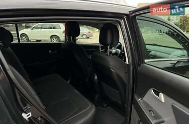 Внедорожник / Кроссовер Kia Sportage 2013 в 