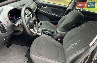 Внедорожник / Кроссовер Kia Sportage 2013 в 