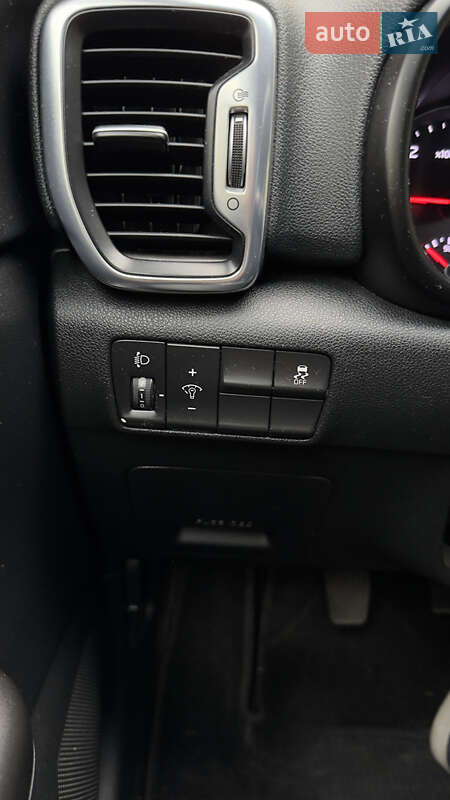 Позашляховик / Кросовер Kia Sportage 2016 в Луцьку