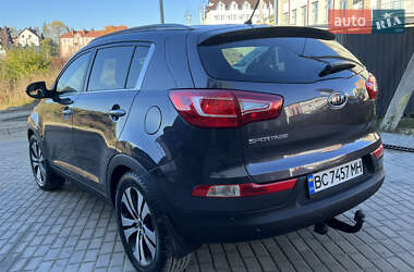 Позашляховик / Кросовер Kia Sportage 2010 в 