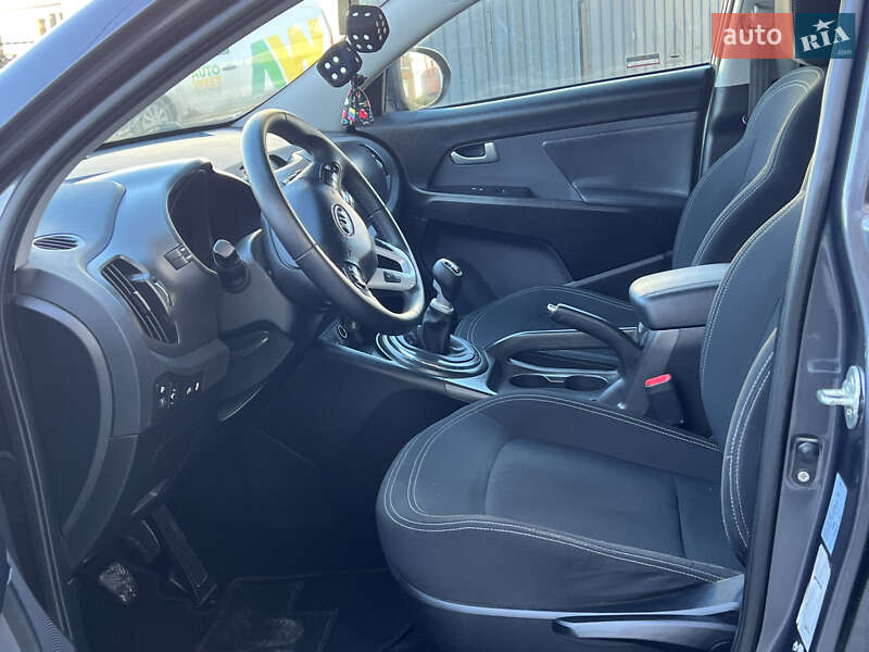 Позашляховик / Кросовер Kia Sportage 2010 в Тернополі фото 33 Позашляховик / Кросовер Kia Sportage 2010 в Тернополі