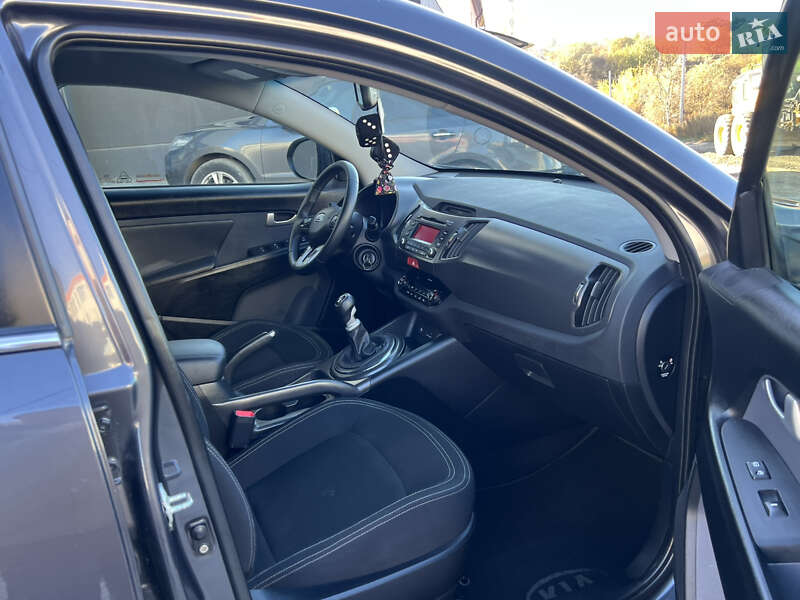Позашляховик / Кросовер Kia Sportage 2010 в Тернополі фото 45 Позашляховик / Кросовер Kia Sportage 2010 в Тернополі