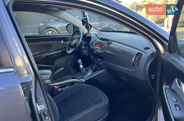 Позашляховик / Кросовер Kia Sportage 2010 в 