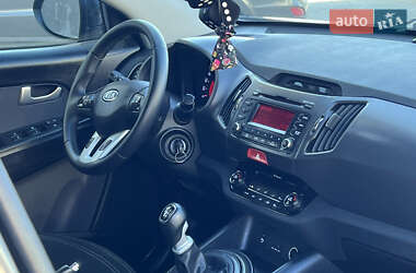 Позашляховик / Кросовер Kia Sportage 2010 в 