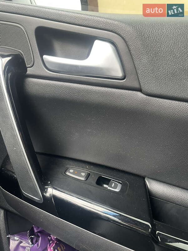 Внедорожник / Кроссовер Kia Sportage 2015 в Дрогобыче фото 5 Внедорожник / Кроссовер Kia Sportage 2015 в Дрогобыче