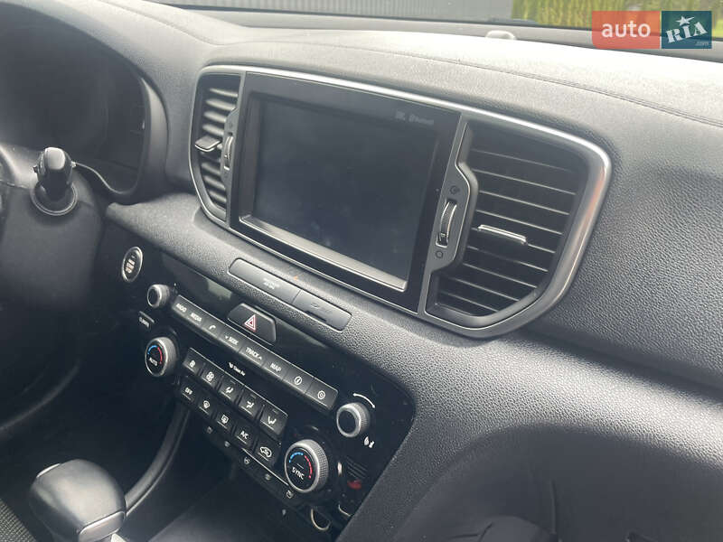 Внедорожник / Кроссовер Kia Sportage 2015 в Дрогобыче фото 31 Внедорожник / Кроссовер Kia Sportage 2015 в Дрогобыче