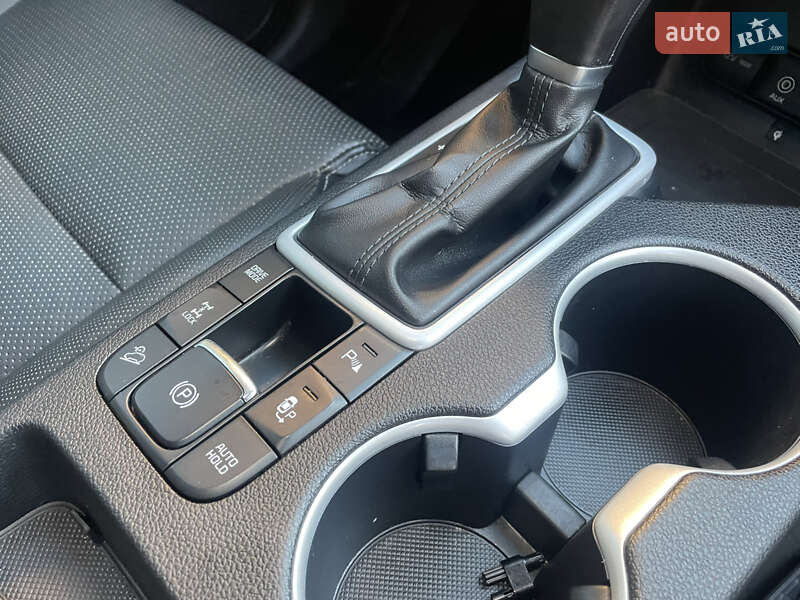 Внедорожник / Кроссовер Kia Sportage 2015 в Дрогобыче фото 77 Внедорожник / Кроссовер Kia Sportage 2015 в Дрогобыче