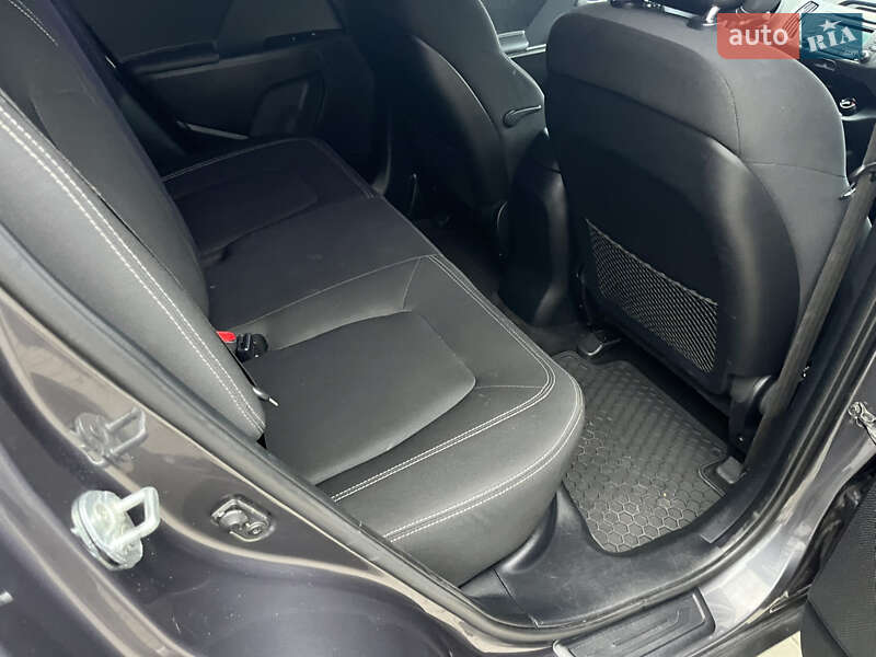 Внедорожник / Кроссовер Kia Sportage 2013 в Могилев-Подольске фото 49 Внедорожник / Кроссовер Kia Sportage 2013 в Могилев-Подольске