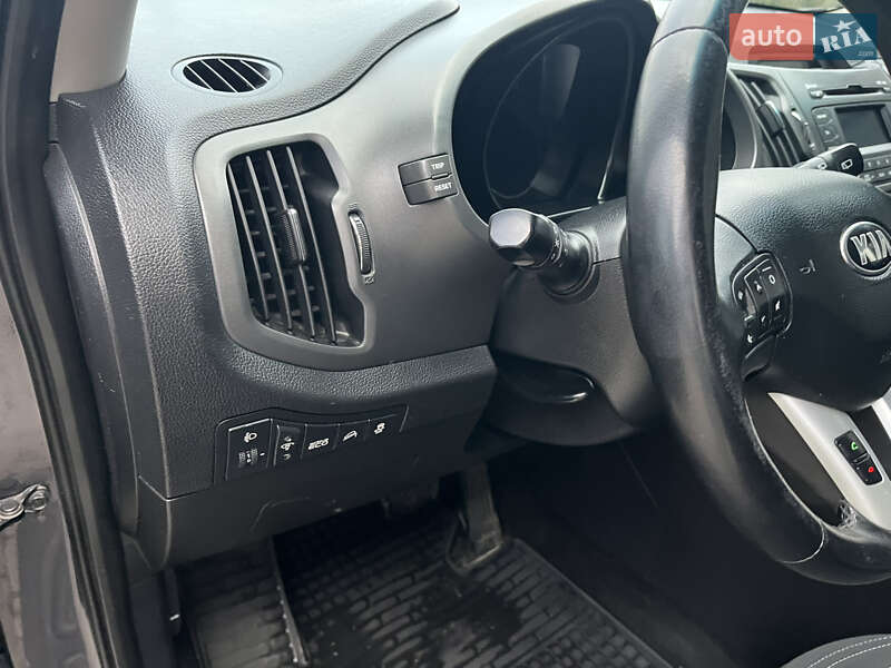 Внедорожник / Кроссовер Kia Sportage 2013 в Могилев-Подольске фото 55 Внедорожник / Кроссовер Kia Sportage 2013 в Могилев-Подольске