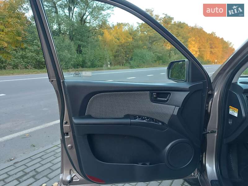 Внедорожник / Кроссовер Kia Sportage 2008 в Красилове